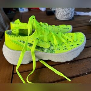 Nike Women’s Space Hippie Sneaker Size 7